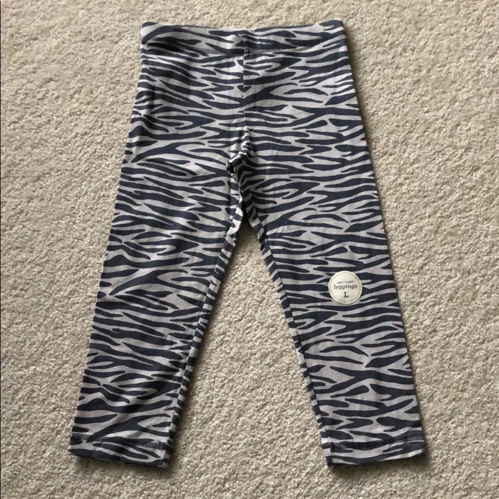 Old Navy Capri Length Leggings Size Large Zebra Print